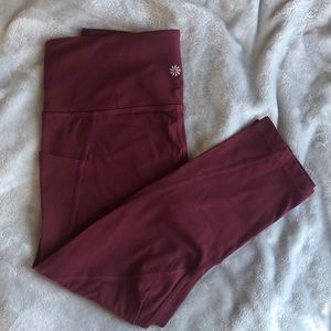 Athleta salutation legging pockets Capri Maroon